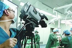 Let’s witness the records of live streaming in surgeries by the largest number of celebrated international orthopedic masters, a legend of Chinese orthopedics!