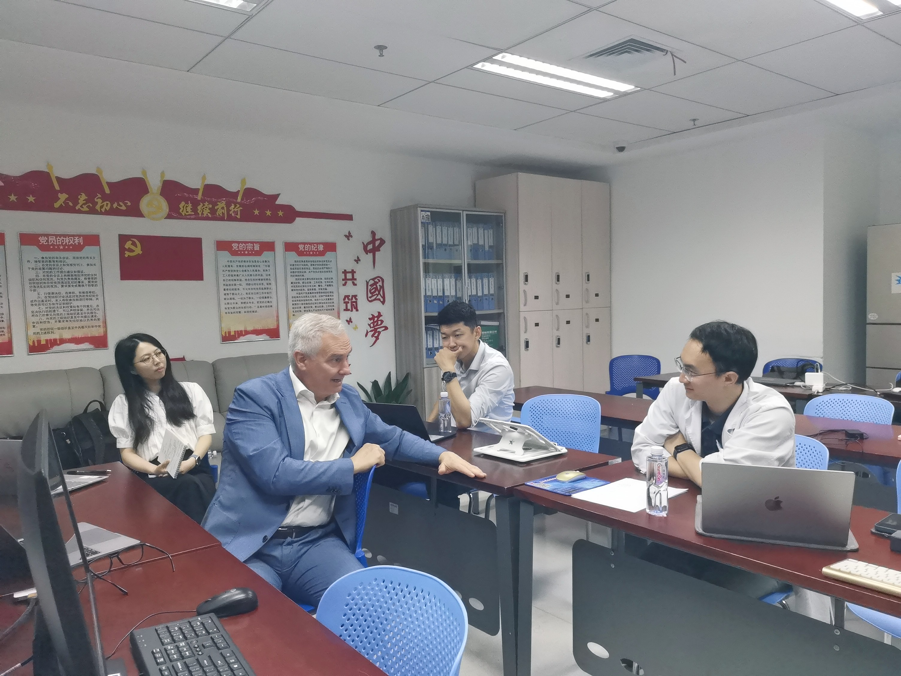 图片关键词