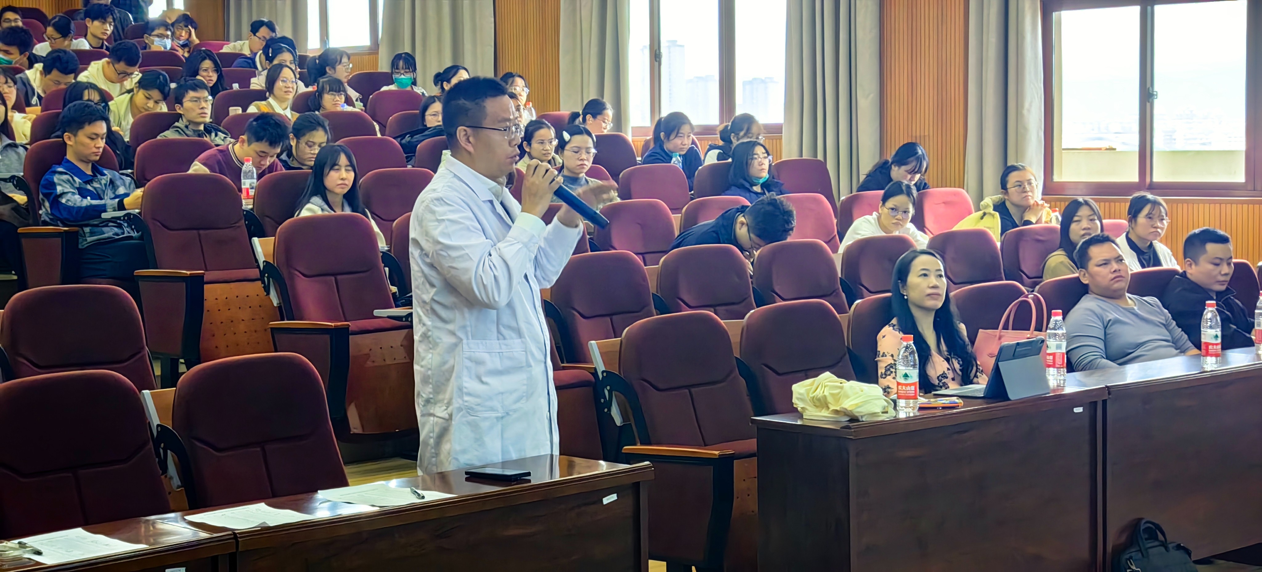 图片关键词 图片关键词