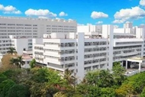 汕头大学医学院第一附属医院骨科联合多学科成功救治罕见半骨盆离断伤